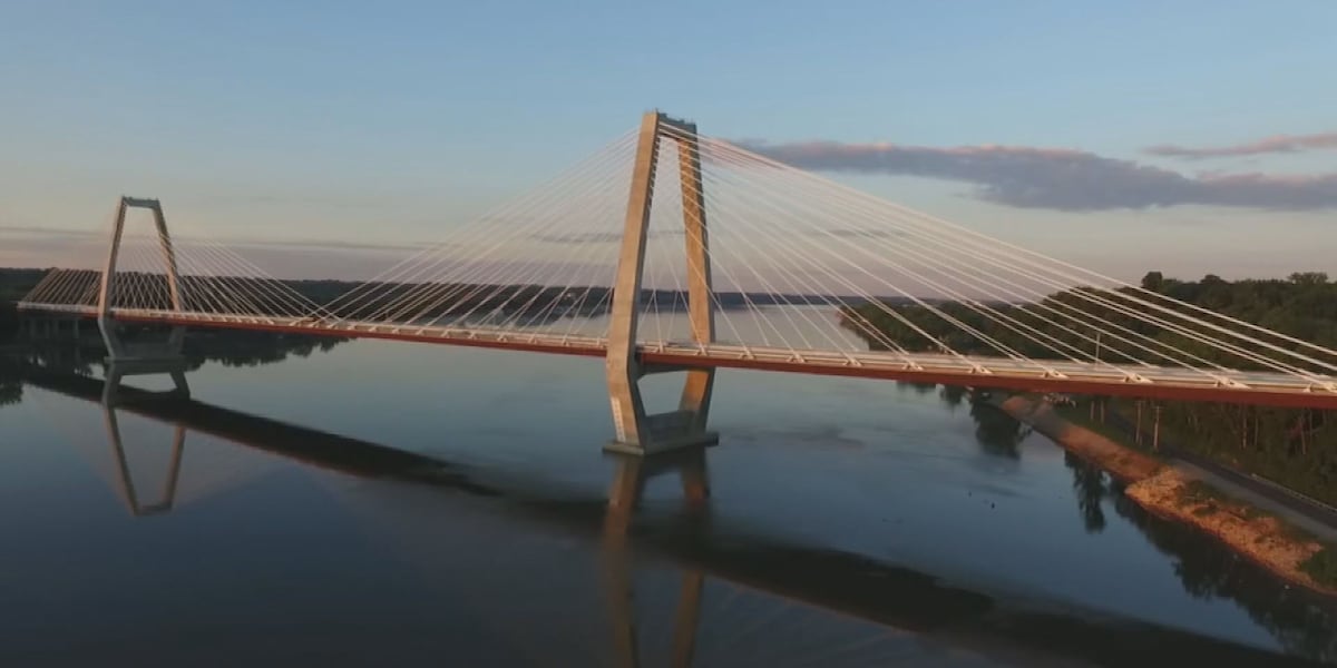 Lewis and Clark Bridge celebrates 10 years of operation