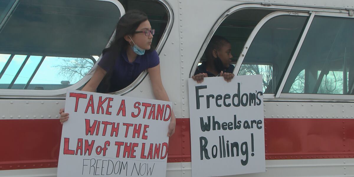 Freedom Rides School JCPS students learn about Freedom Riders