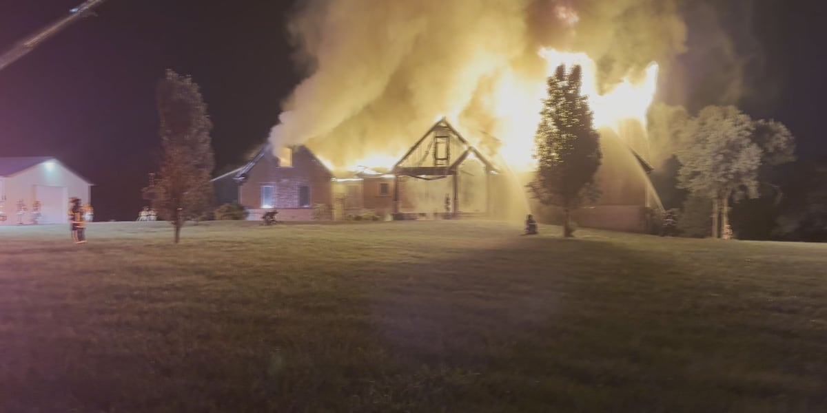 Residents escape massive fire that destroyed large home