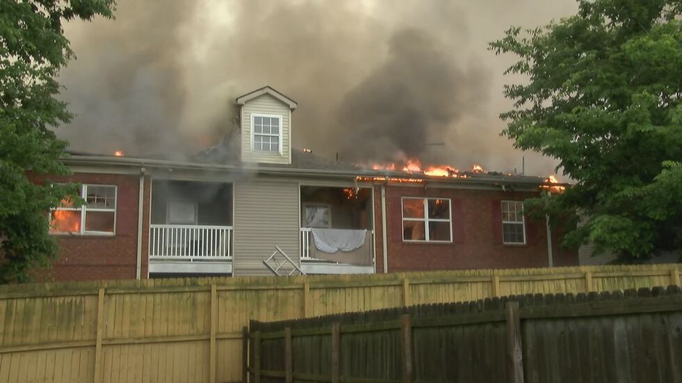 Sixteen units were damaged in the fire. (Source: WAVE 3 News)