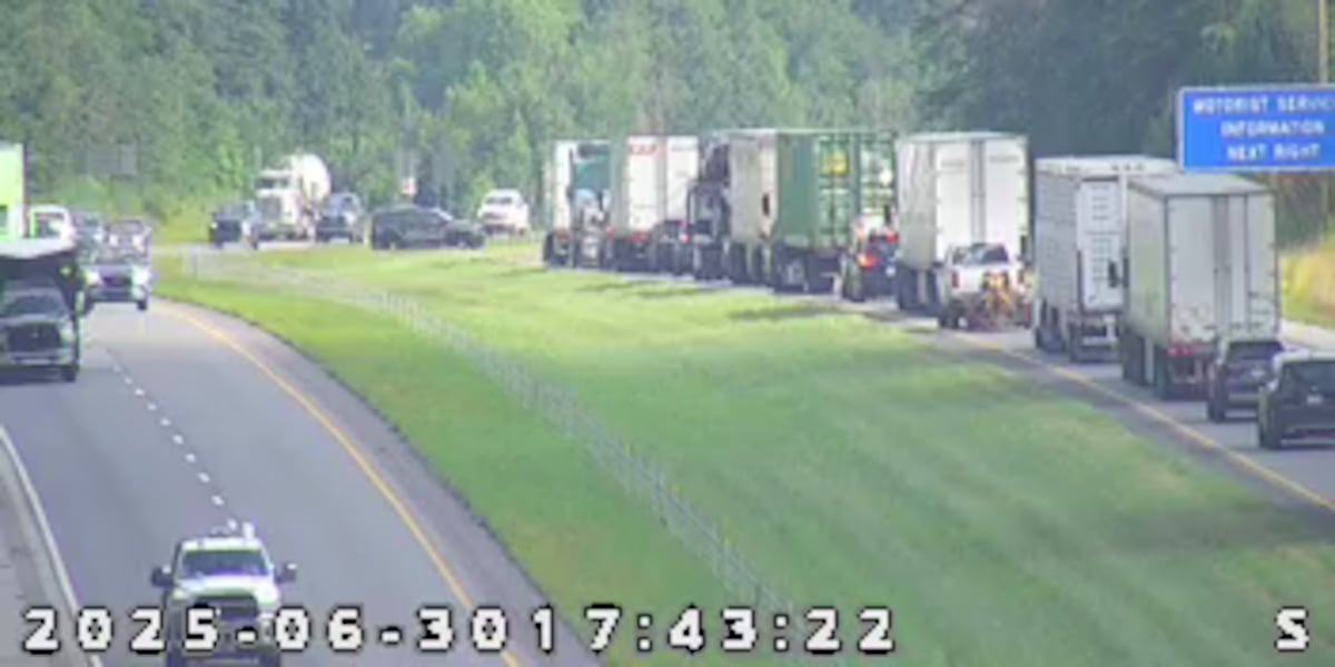 2 taken to hospital after crash on I-65 in Clark County