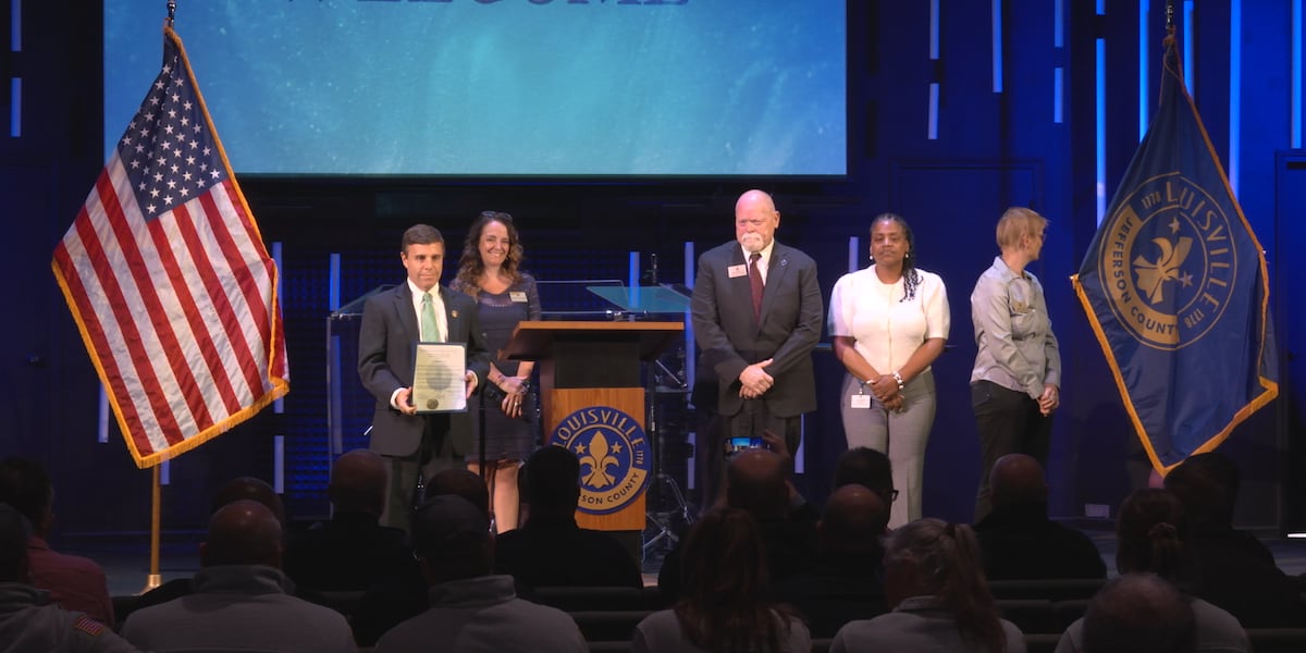 Ceremony honors first responders from UPS plane crash