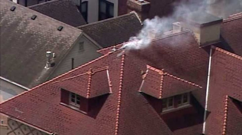 No injuries have been reported. (Source: Air 3, WAVE 3 News)