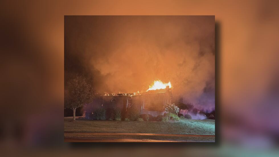 3 people displaced after fire destroys Sellersburg home