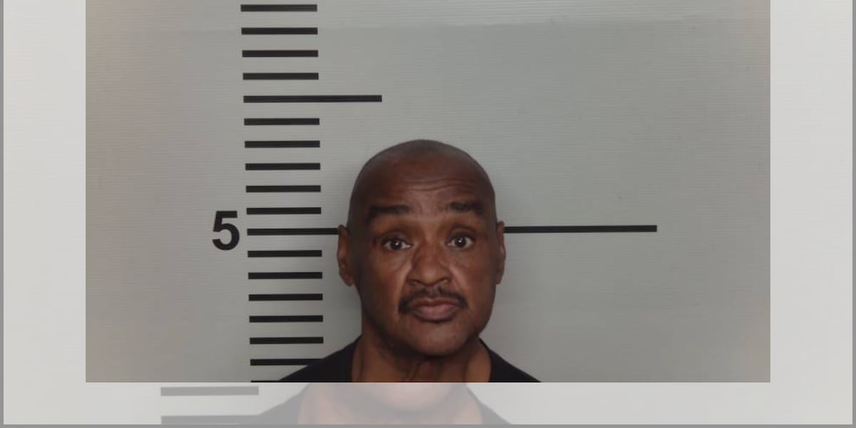 Off-duty corrections officer stops knife attack in Louisville