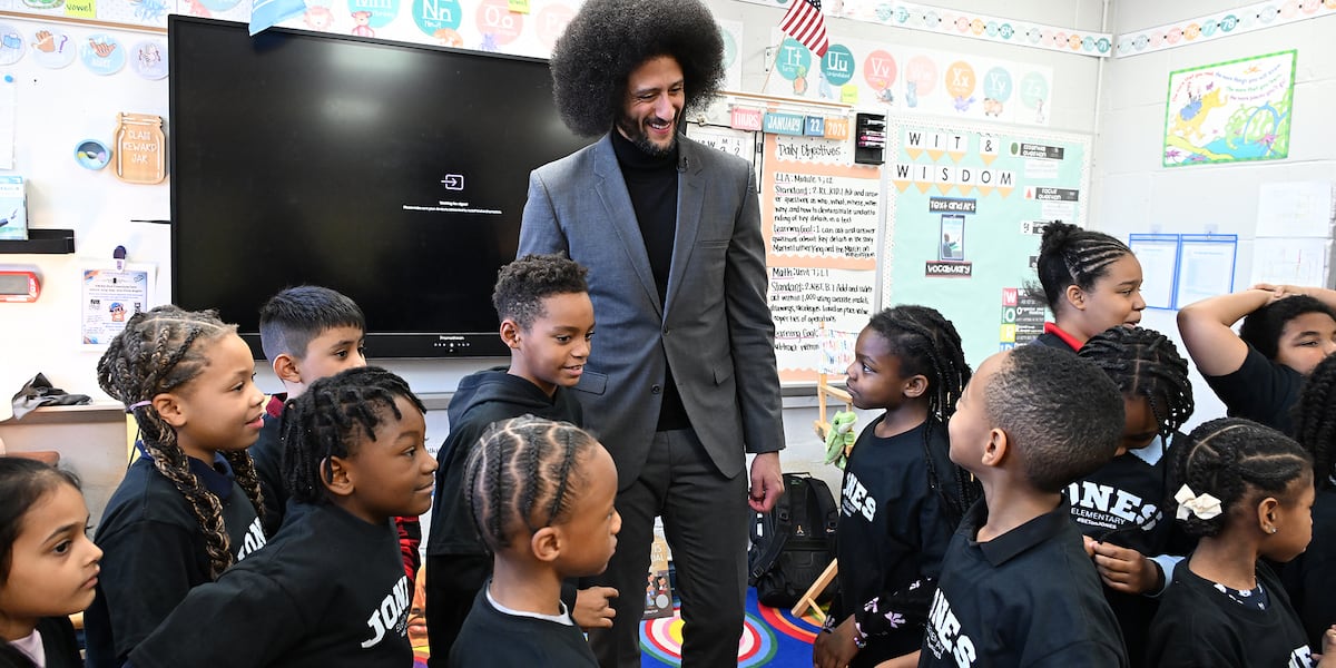 Colin Kaepernick named Muhammad Ali Humanitarian of the Year