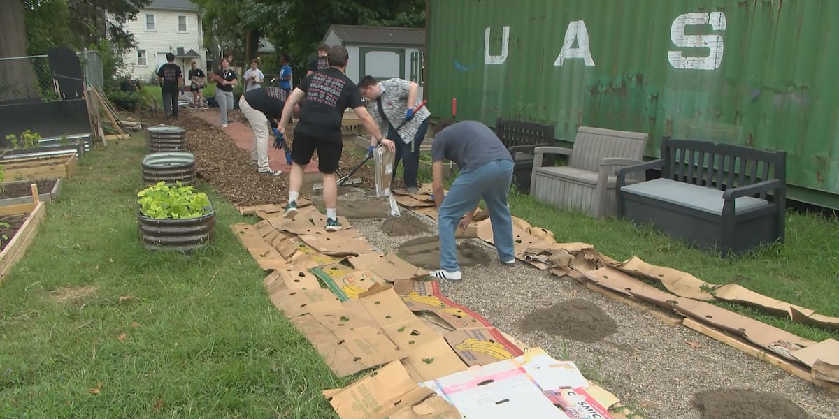 Service projects mark the start of school year for Bellarmine Class of 2030