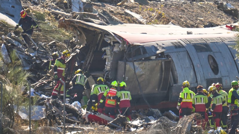 Search for survivors continues after train crash in Spain